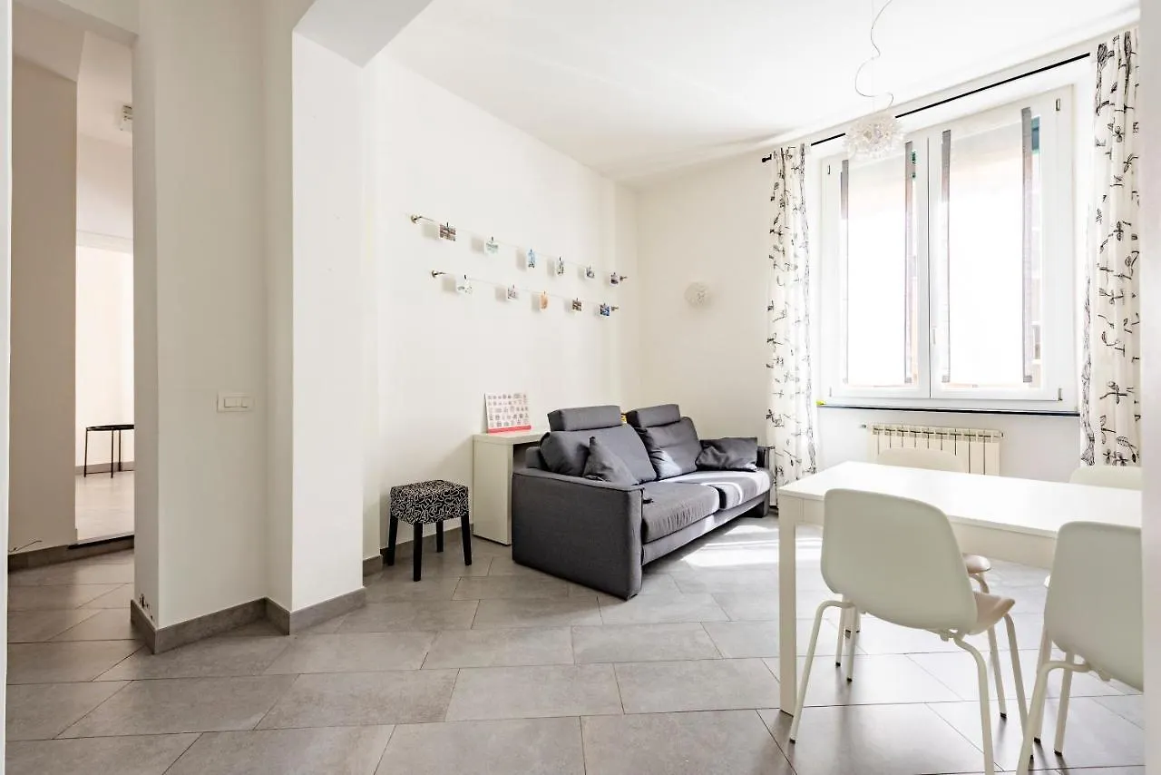 Altido Green Flat Janov